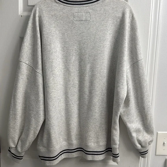 A&E Detroit Lions Sweatshirt - Picture 3 of 5